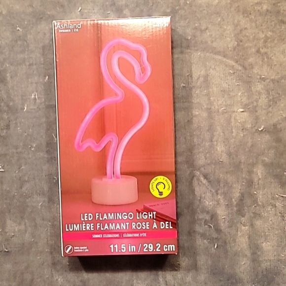 0362. NIB ~ LED PINK Flamingo Light ~ 11.5" Tall x 5" Wide - Picture 1 of 9